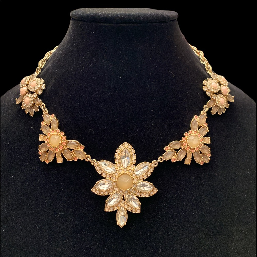 Ann Taylor necklace